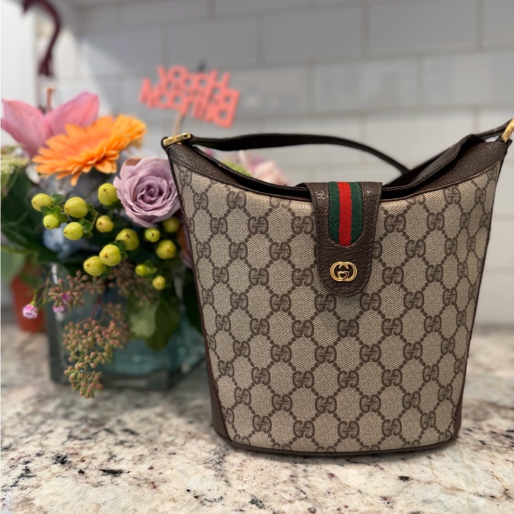 Gucci Beige and Brown Crossbody Bag - Picture 2 of 16